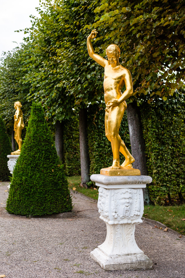 goldene Skulptur
