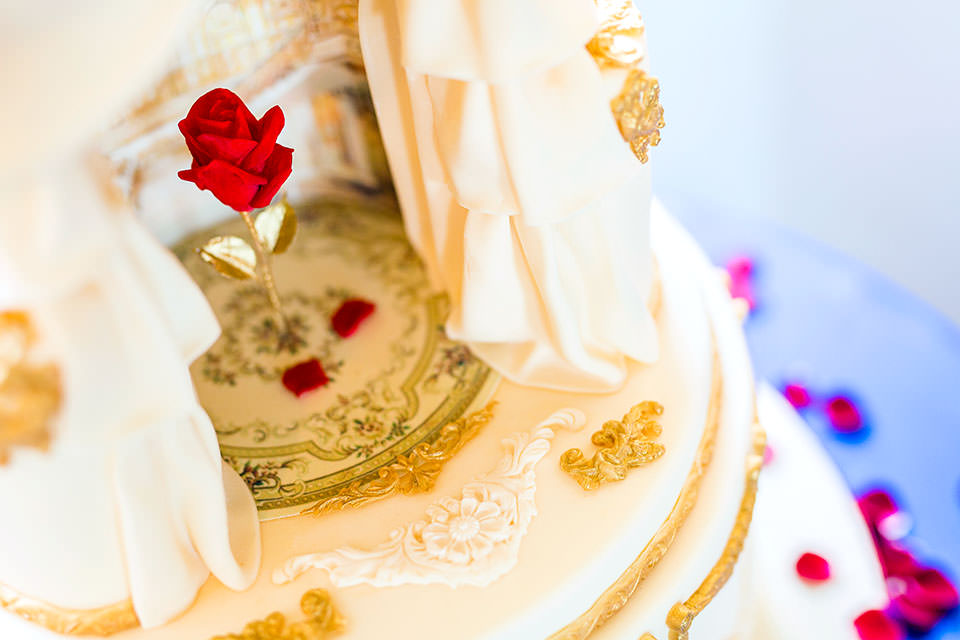 ausgefallene besondere Hochzeitstorte mit Rose Gold
