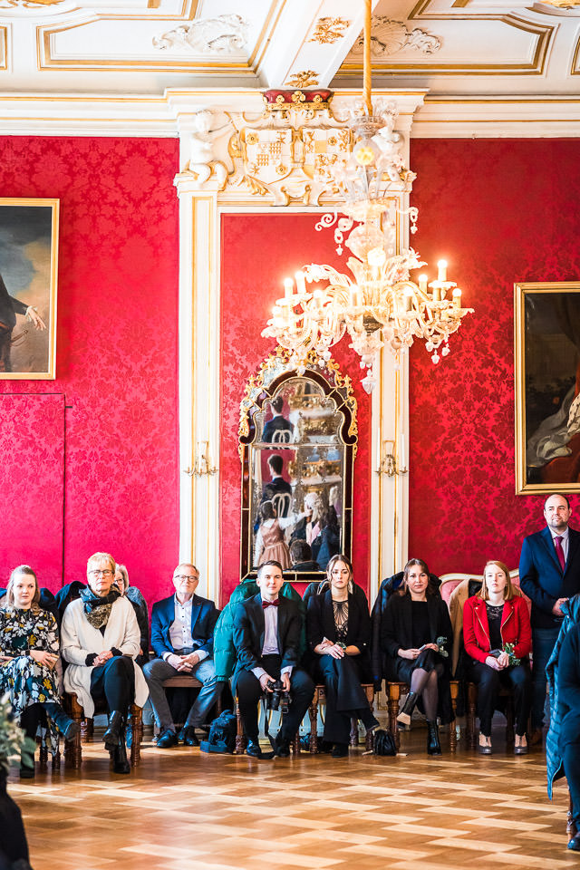 Hochzeitsgäste auf Schloss Detmold